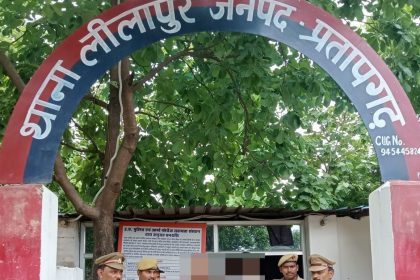 02 persons arrested