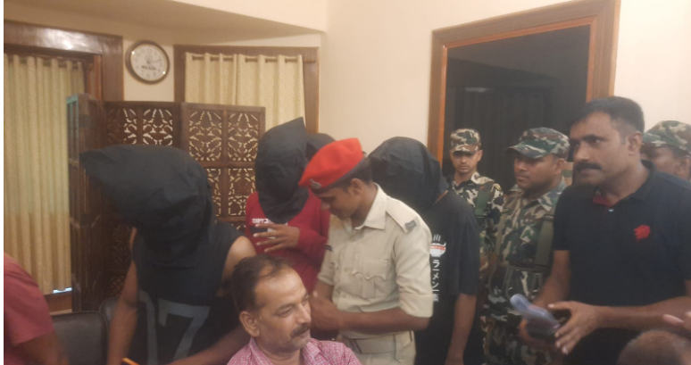 The miscreants accepted the chiraiya petrol pump robbery
