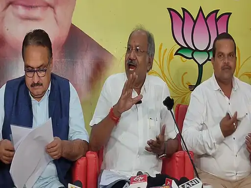 BJP state president Arun Saw surrounded the Congress government
