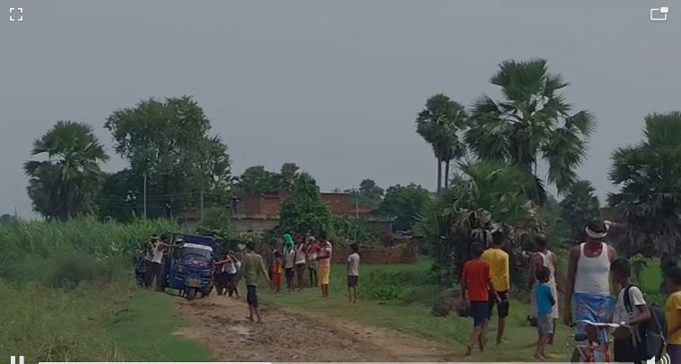 Complaint in block regarding road construction