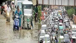 Heavy traffic jam on roads due to heavy waterlogging