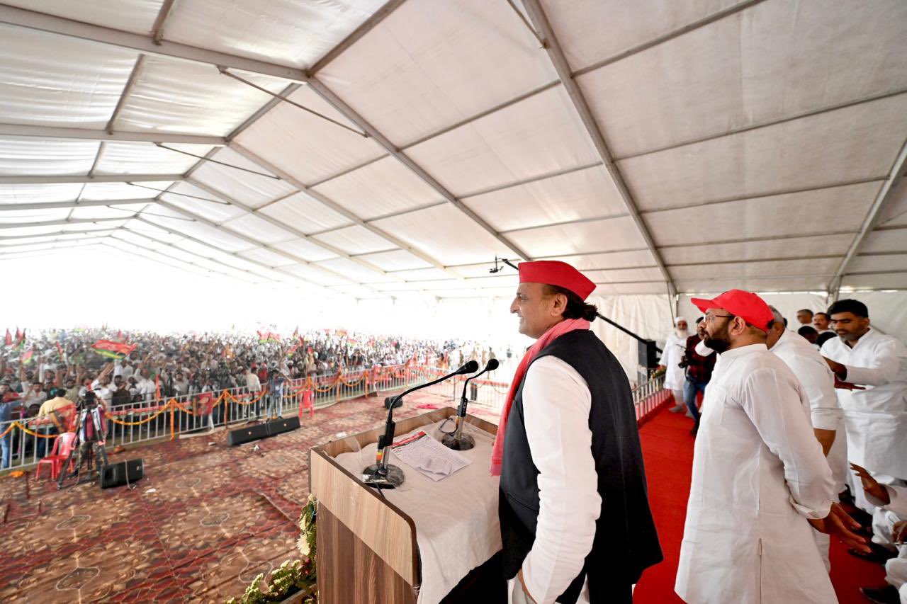akhilesh yadav