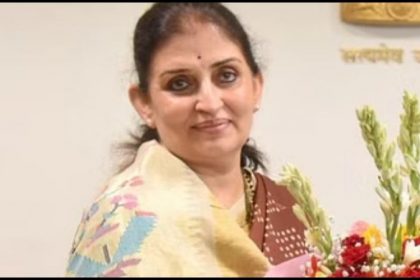 Sujata Saunik बनीं महाराष्ट्र की पहली महिला मुख्य सचिव