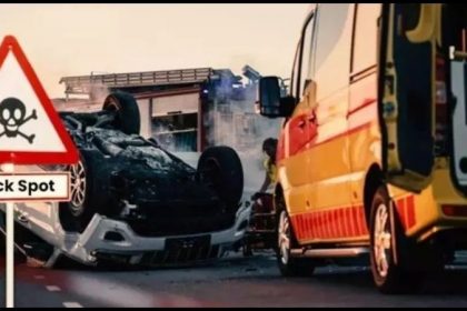 महाकुंभ जा रही पिकअप और बोलेरो में भिड़ंत