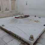 महाराष्ट्र कांग्रेस प्रमुख ने देवेंद्र फडणवीस की तुलना औरंगजेब से की है एक प्रेस कॉन्फ्रेंस के दौरान उन्होंने कहा कि,औरंगजेब एक बेहद क्रूर मुगल शासक था जो सत्ता के लिए धर्म का इस्तेमाल करता था आज देवेंद्र फडणवीस भी उसी तरह क्रूर हैं और धर्म का इस्तेमाल कर रहे हैं।