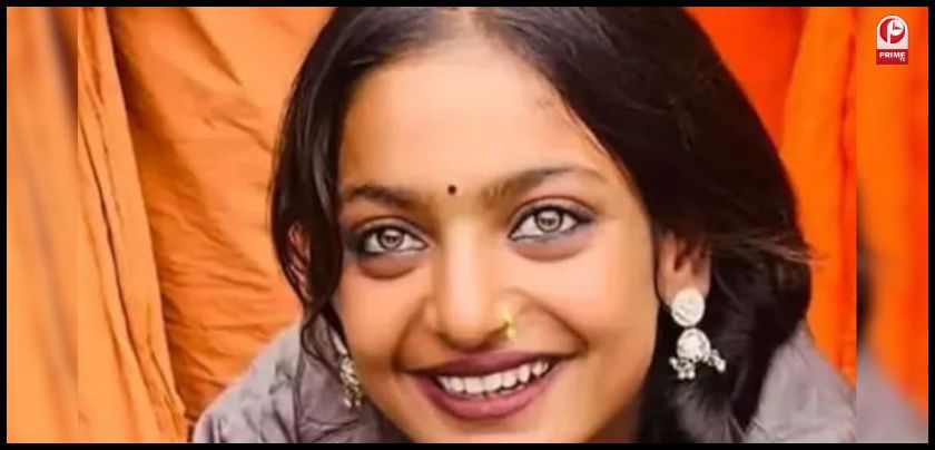 वायरल गर्ल Monalisa