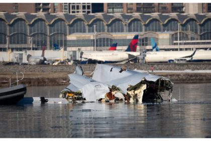 America News: American air accident! Plane fell into water, three people lost their lives, America Plane Crash, America Flight Accident, Alaska, US Coast Guard, Eastern Nebraska, Fremont US