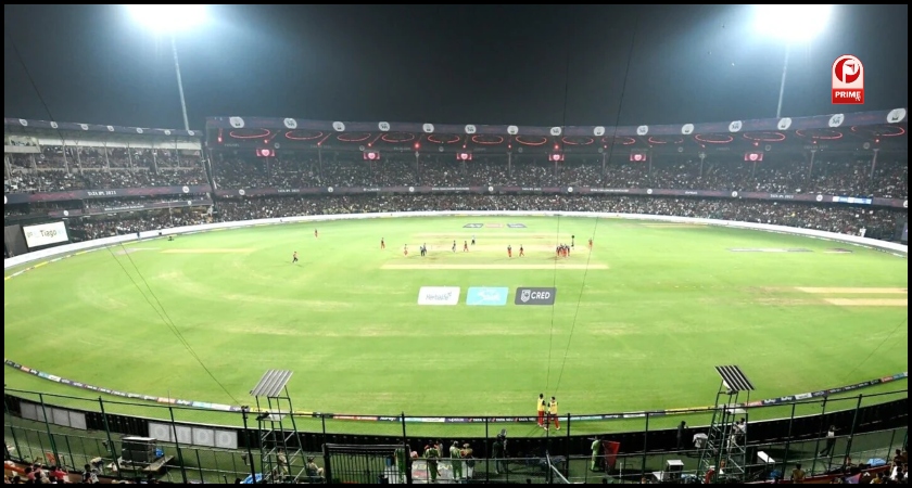 rcb vs dc pitch report