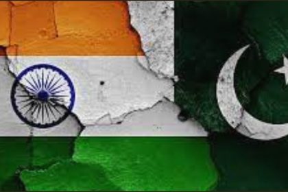 भारत-पाक जंग के बीच