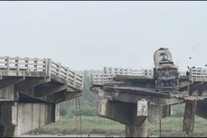 Gujarat Bridge Collapsed