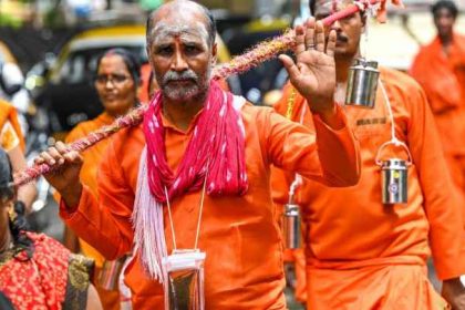 Saffron clothes in Kanwar Yatra