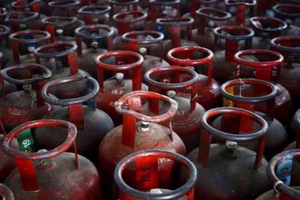 Commercial LPG Cylinder Rate Cut (1)