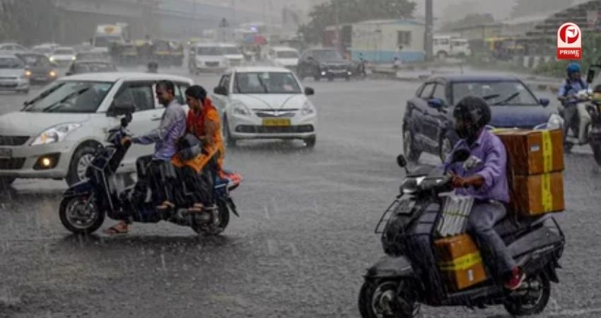 भारी बारिश से सड़कों पर जाम और जलभराव