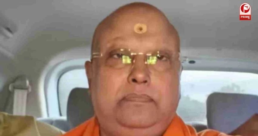 चैट्स में लड़कियों को बहलाने और फुसलाने की कोशिश