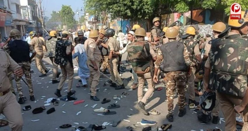 22 से अधिक पुलिसकर्मी घायल...