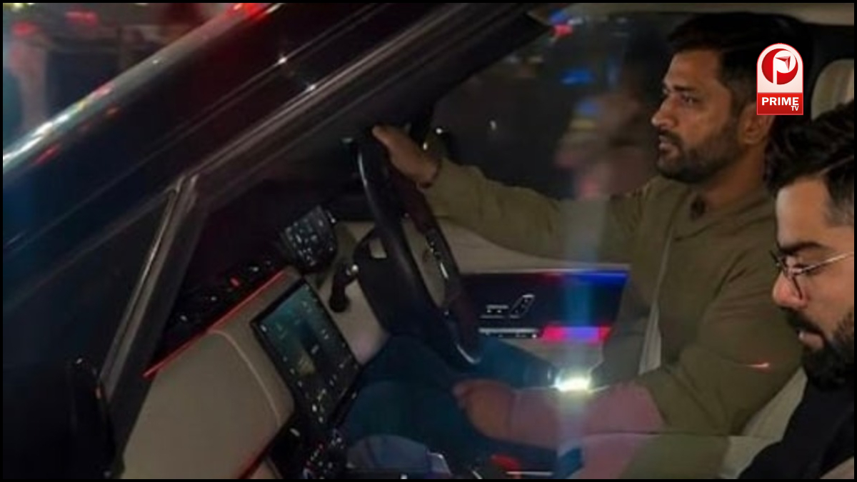 MS Dhoni Drives Virat Kohli in Ranchi