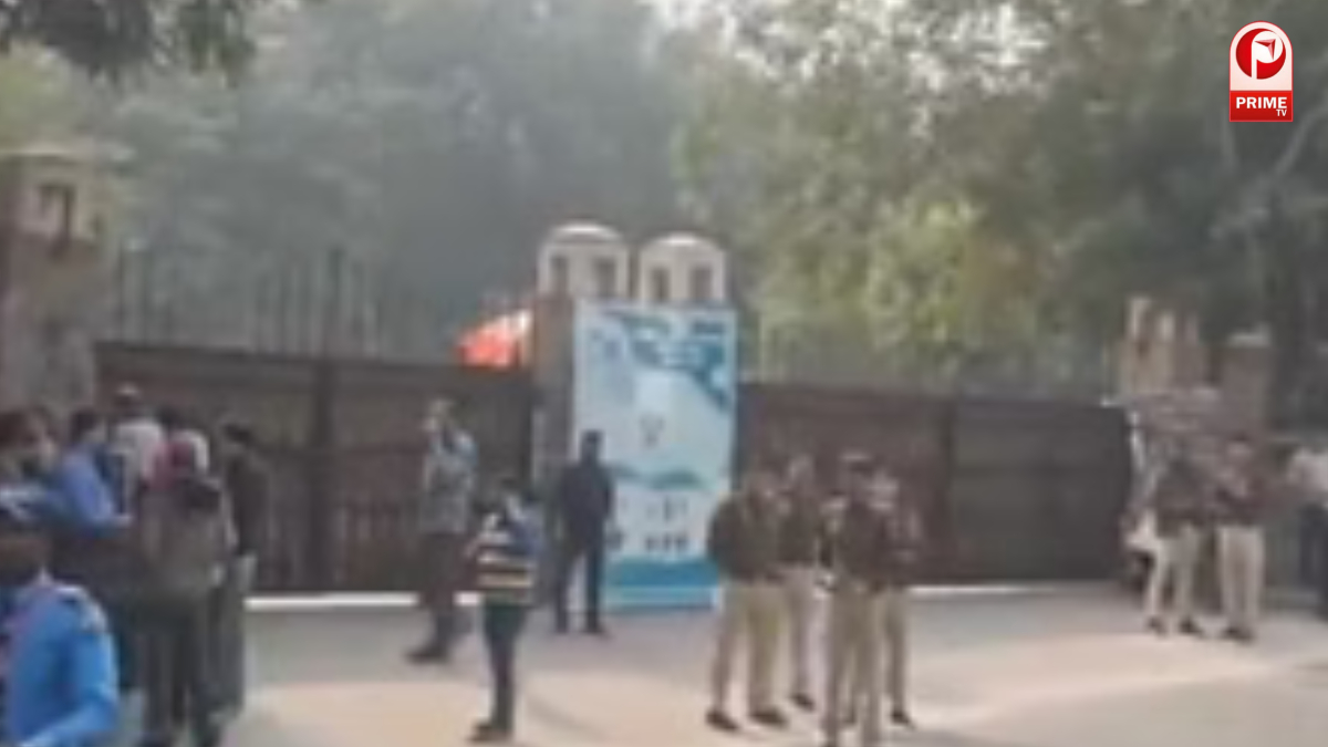 दिल्ली के स्कूलों को धमकी भरे ईमेल