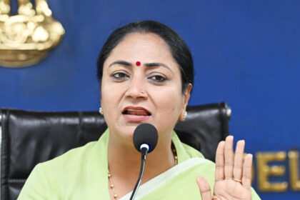 दिल्ली में 25 नवंबर को सार्वजनिक अवकाश