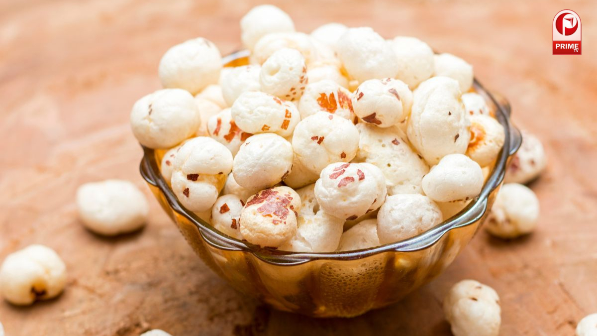 वजन घटाने के लिए मखाना या मूंगफली,