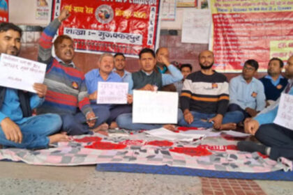 लोको पायलटों की भूख हड़ताल