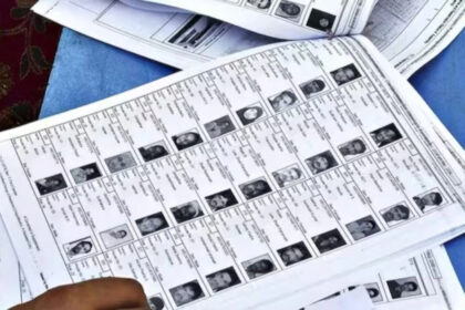 पहचान का खौफ या SIR का डर?