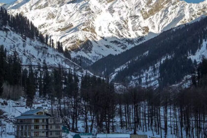 इन कम खर्च वाले और खूबसूरत हील स्टेशनों की जरूर करें सैर