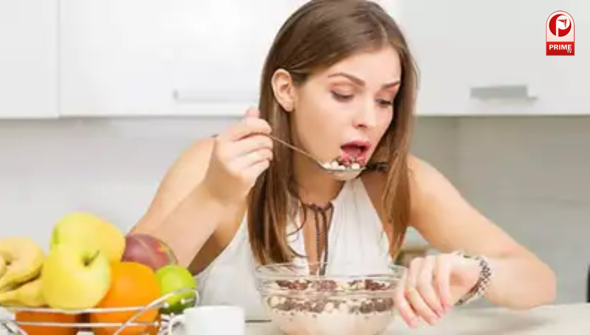 खाना छोड़ने की आदत क्यों बढ़ाती है अनकंट्रोल्ड भूख?
