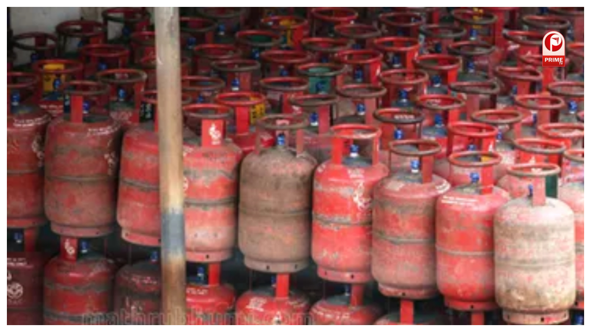 LPG की Black Marketing पर CM YOGI का 'हंटर'