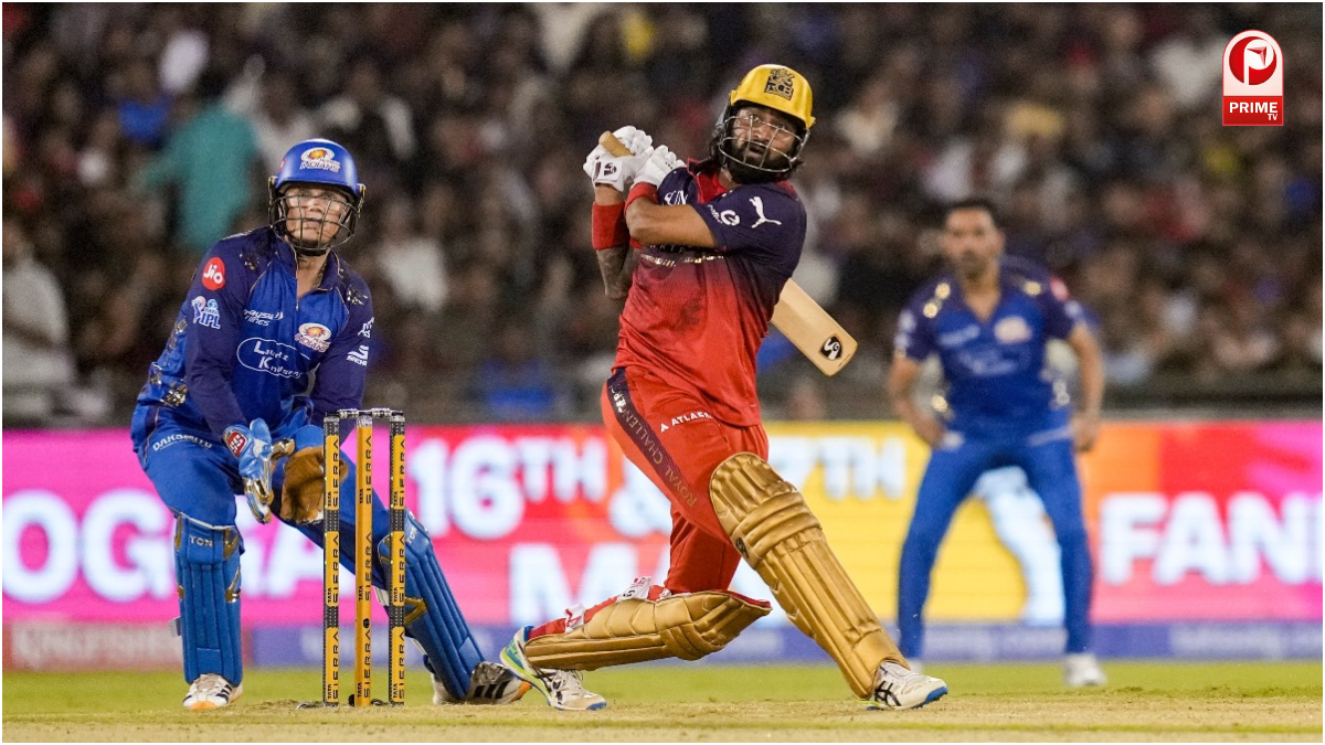 RCB ने मुंबई को 2 विकेट दे दी मात