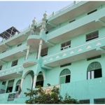 नूरानी मस्जिद समेत चार धार्मिक स्थलों पर कार्रवाई